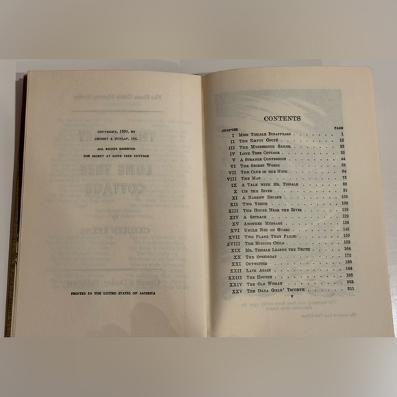 Vintage 1934 The Dana Girls - The Secret at Lone Tree Cottage by Carolyn Keene - Picture 6 of 14